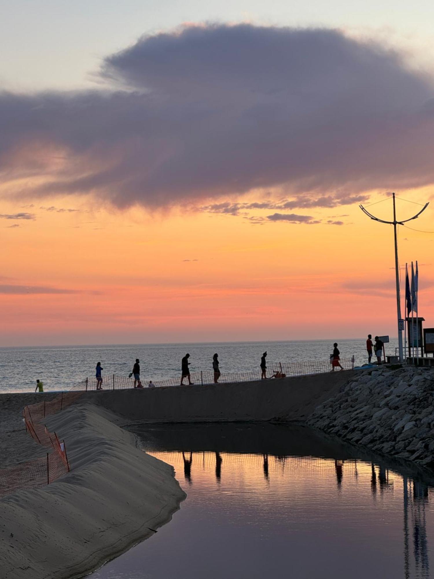 Townhous Praia Da Areia Branca Praia da Lourinha Bagian luar foto