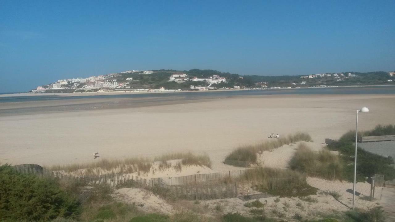Townhous Praia Da Areia Branca Praia da Lourinha Bagian luar foto