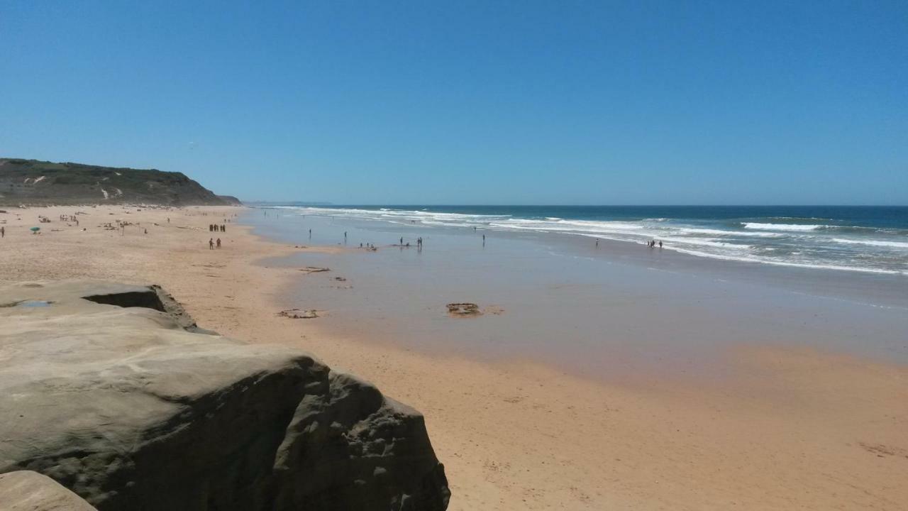 Townhous Praia Da Areia Branca Praia da Lourinha Bagian luar foto