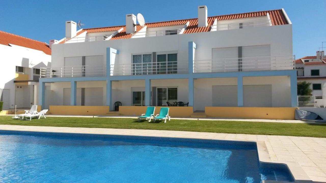 Townhous Praia Da Areia Branca Praia da Lourinha Bagian luar foto